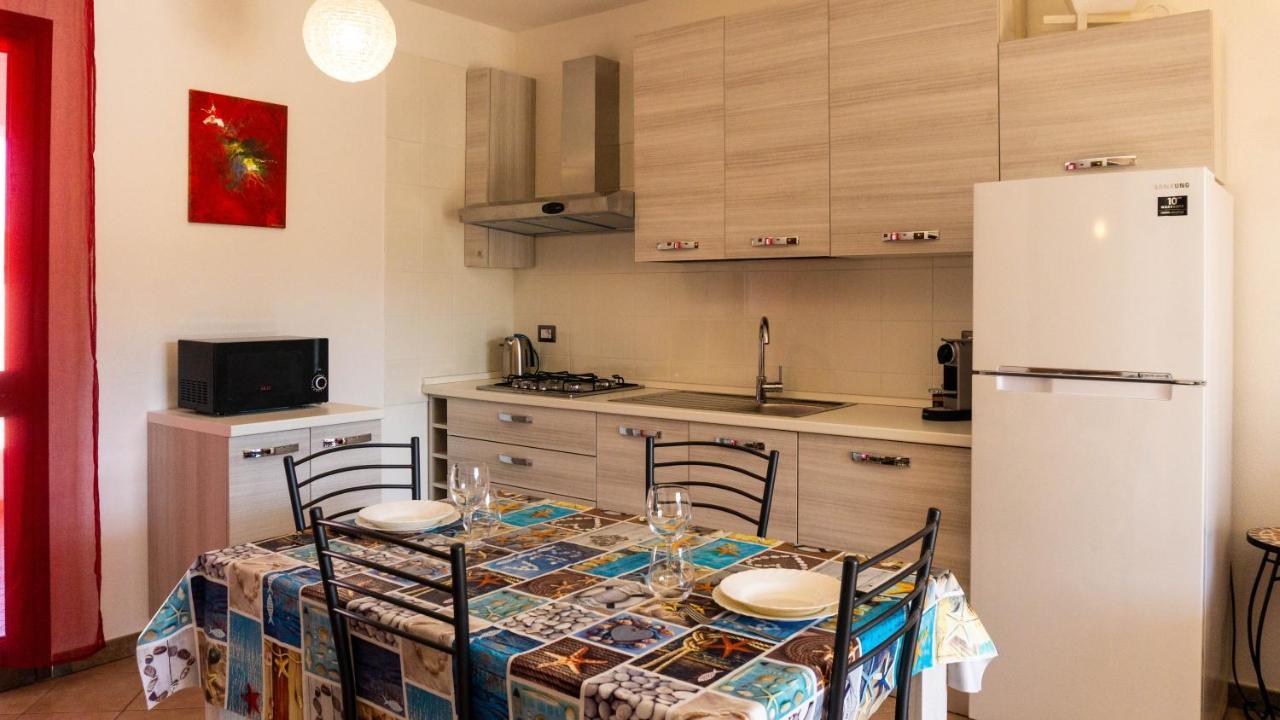 Appartamento Sette Posti Vicino Al Centro Di San Teodoro San Teodoro  Buitenkant foto